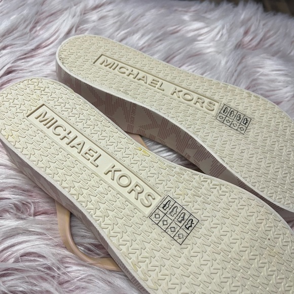 MICHAEL KORS Flip Flops - Picture 3 of 3